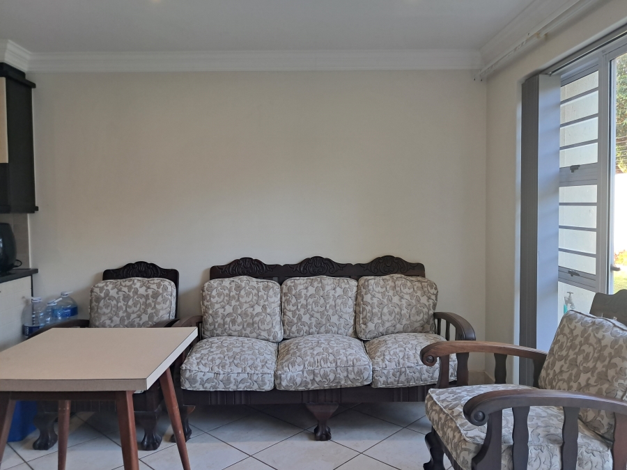 To Let 2 Bedroom Property for Rent in Jeffreys Bay Central Eastern Cape